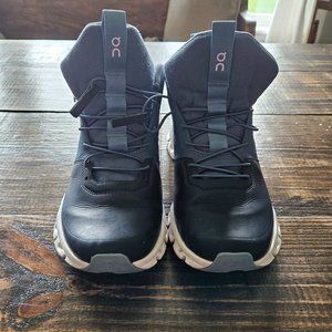 ON Cloud Hi Sneakers Womens 9